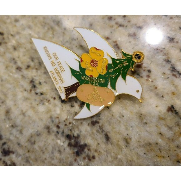 Vintage Lions Club Pin MD19 1981 BC Canada Washington Idaho Atlanta Dove Peace - Picture 5 of 11